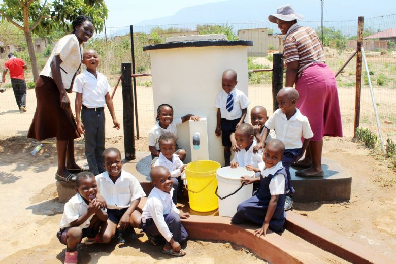 AquAid Africa Trust and Slindon College elephant pump water initiative